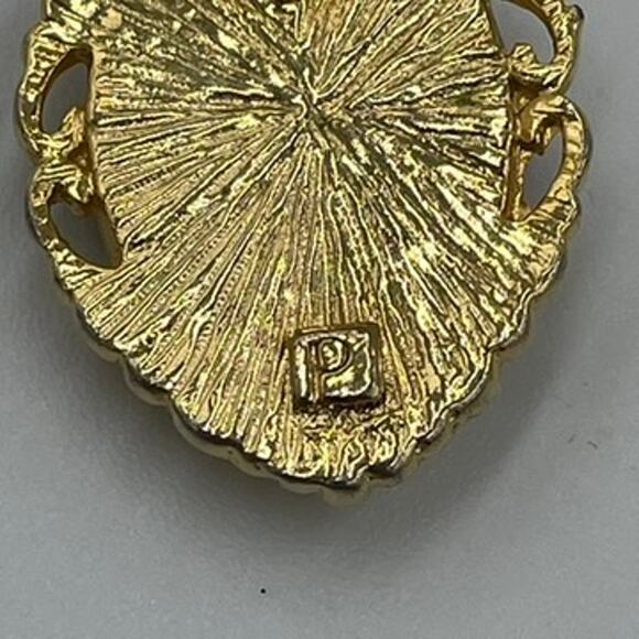 Vintage Cameo Pendant Signed P 1960s-1970s Ivory & Orange Dainty Small - Picture 4 of 6